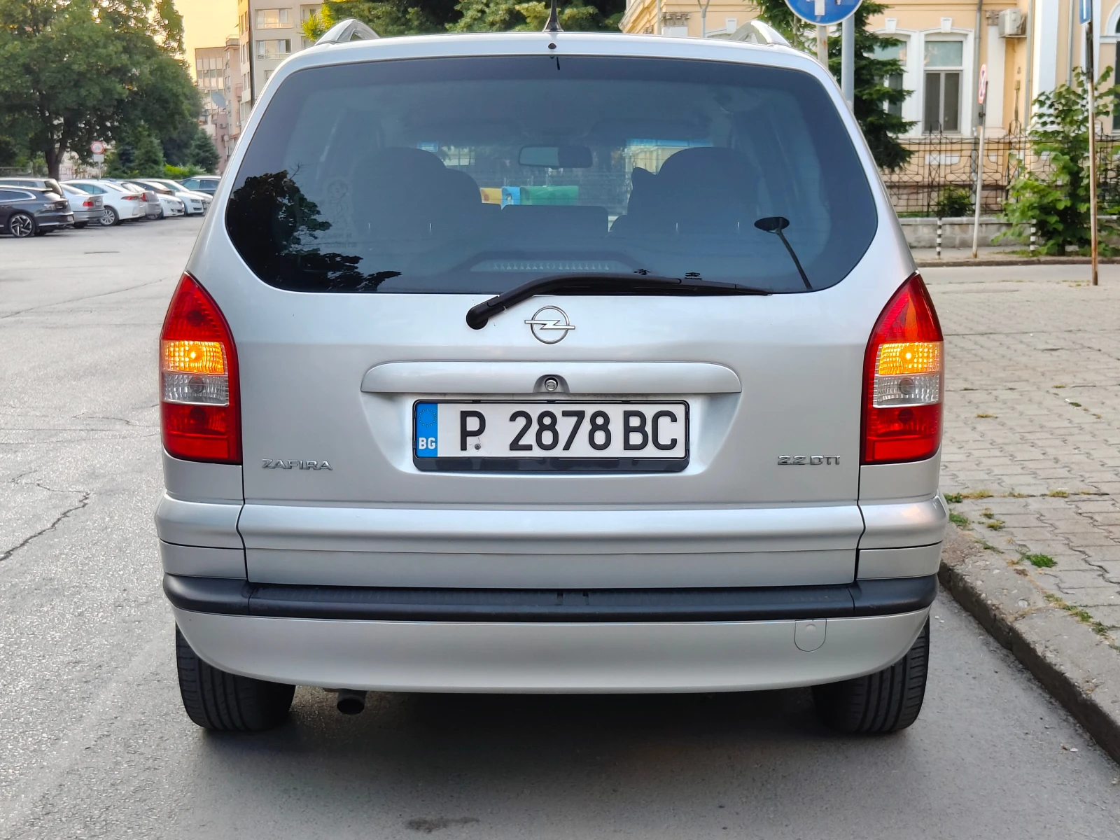 Opel Zafira 2.2 DTI, снимка 5 - Автомобили и джипове - 54991172