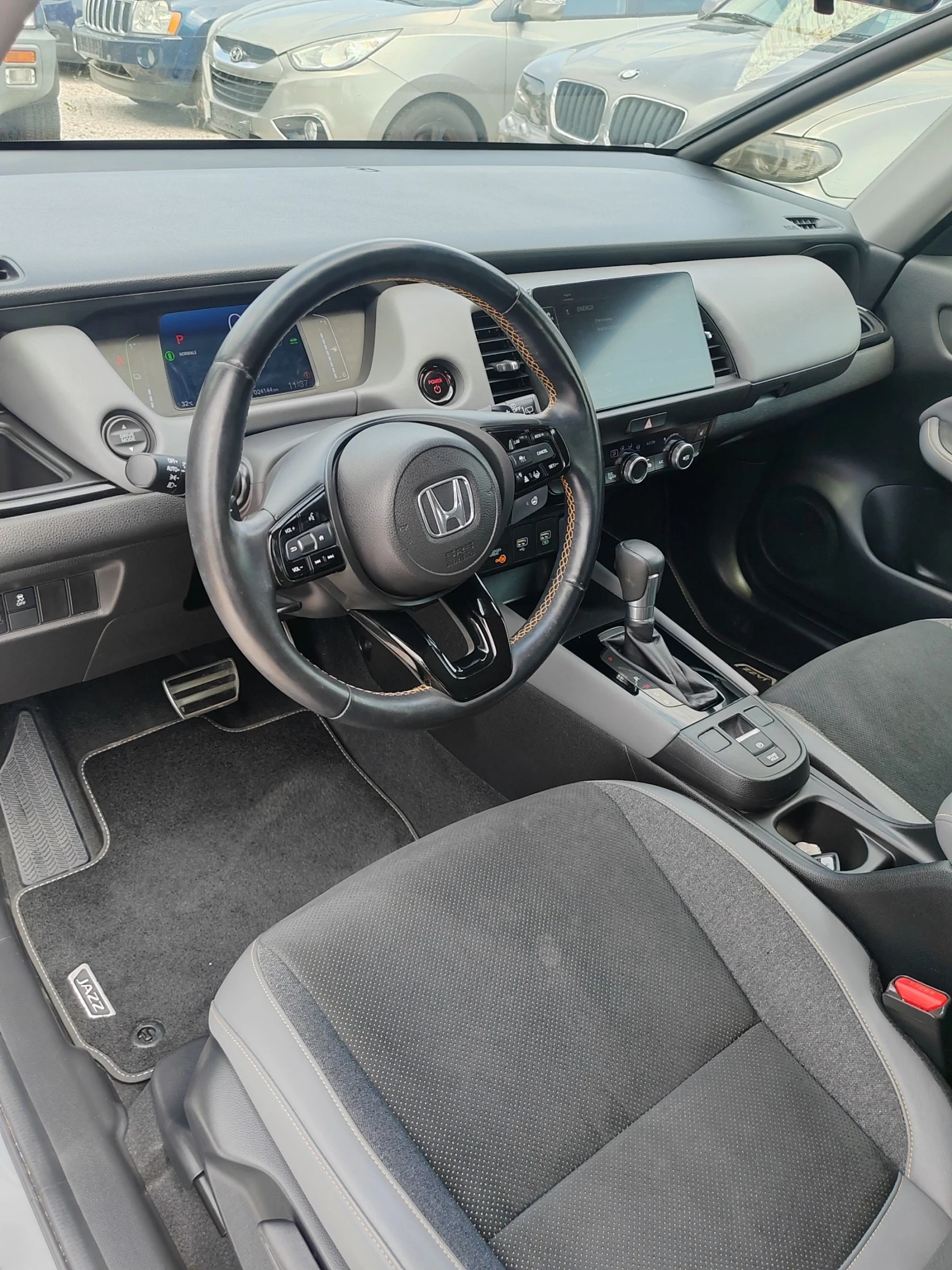 Honda Jazz 1.5, 108к.с. GR, снимка 11 - Автомобили и джипове - 55072665