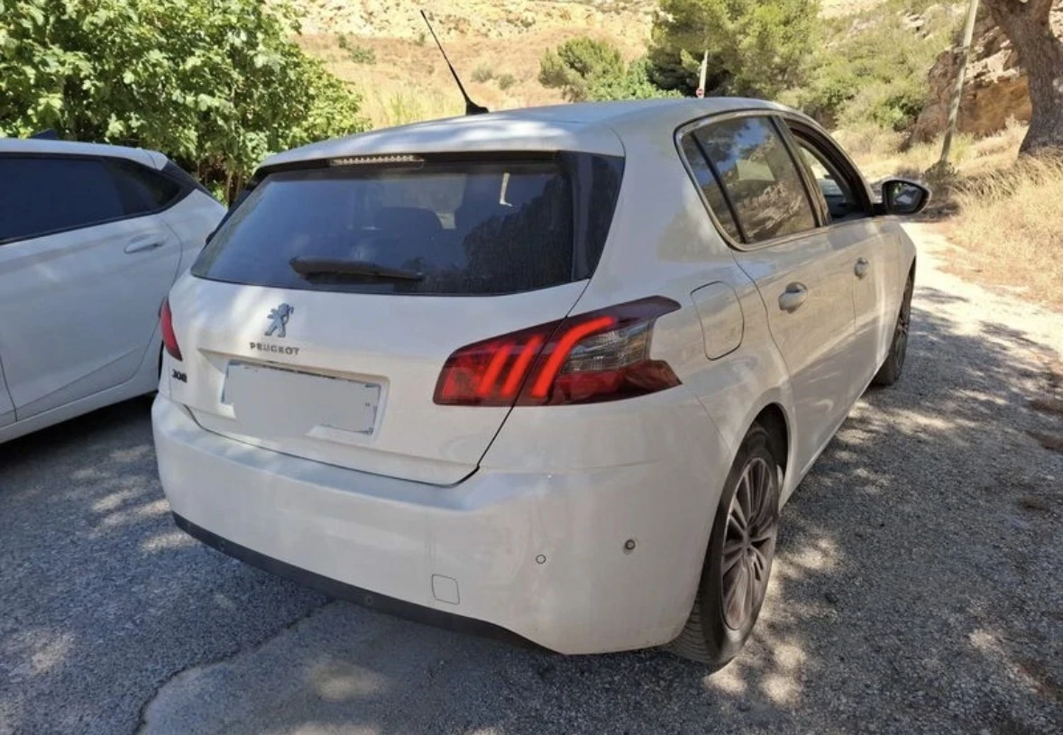 Peugeot 308 Peugeot 308 1.5 Blue-HDi Roadtrip Avtomat | Mobile.bg � ����������� 6