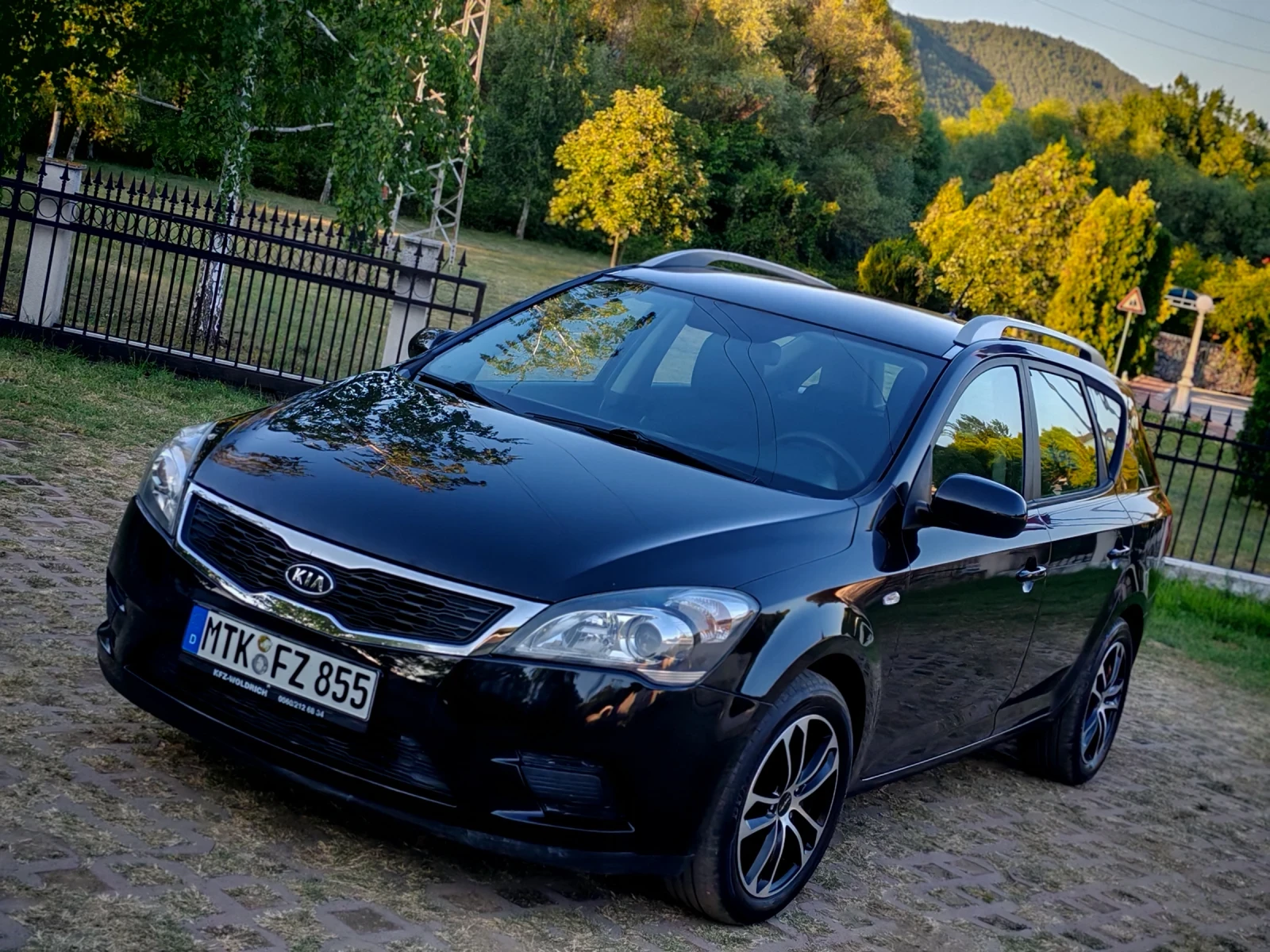 Kia Ceed 1.6CRDI(90)* FACELIFT* ECO-DINAMICS* НОВ ВНОС* , снимка 2 - Автомобили и джипове - 55513228