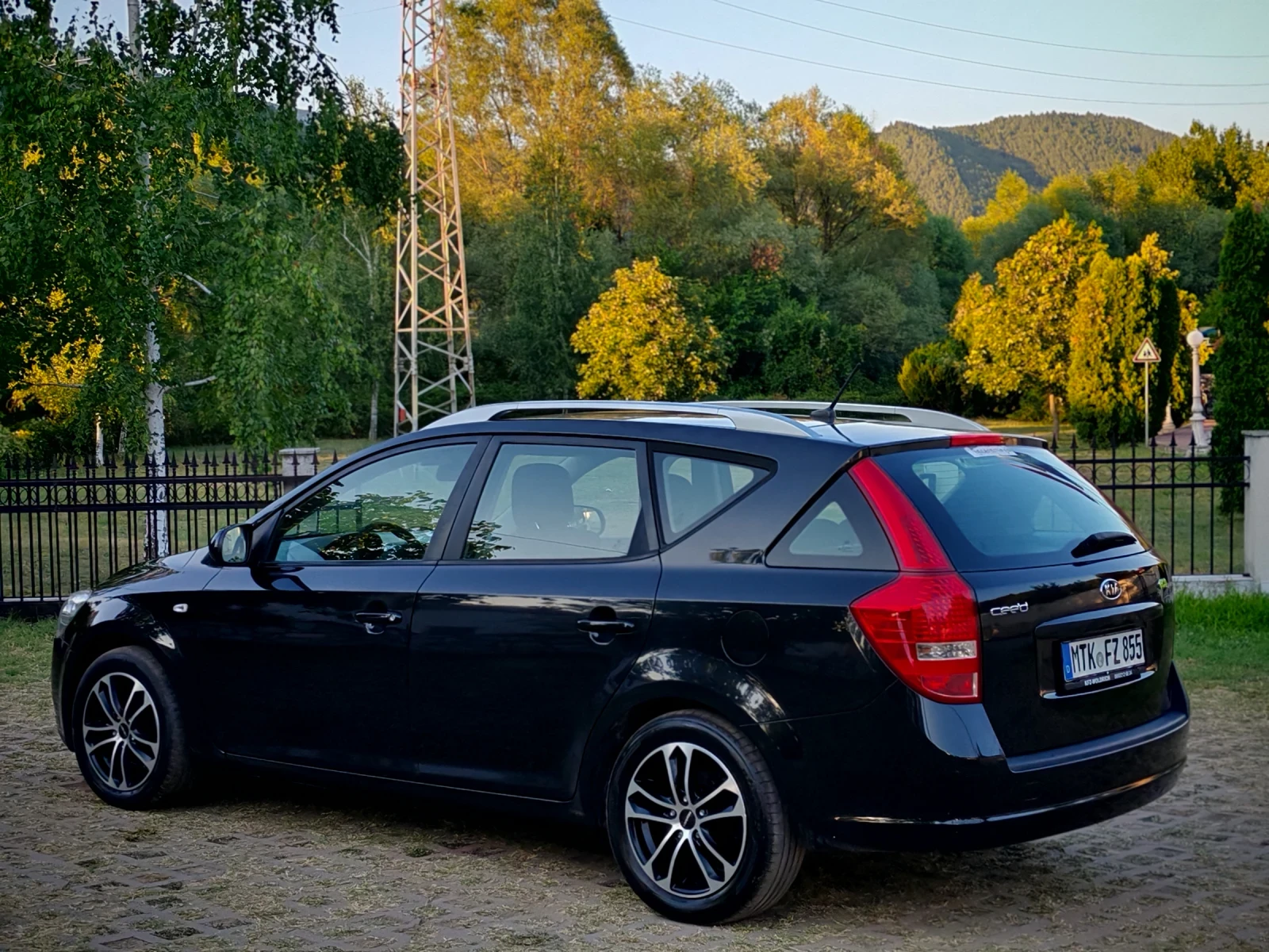 Kia Ceed 1.6CRDI(90)* FACELIFT* ECO-DINAMICS* НОВ ВНОС* , снимка 4 - Автомобили и джипове - 55513228