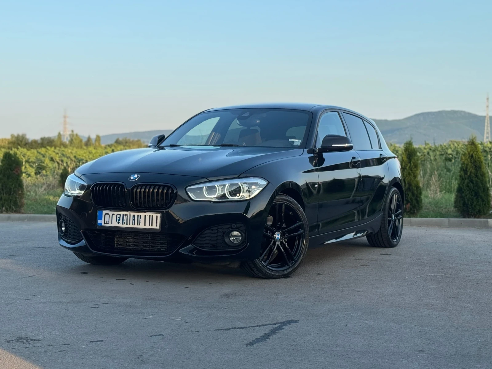 BMW 118 D F20 M-Package Shadow Line, снимка 2 - Автомобили и джипове - 56739613