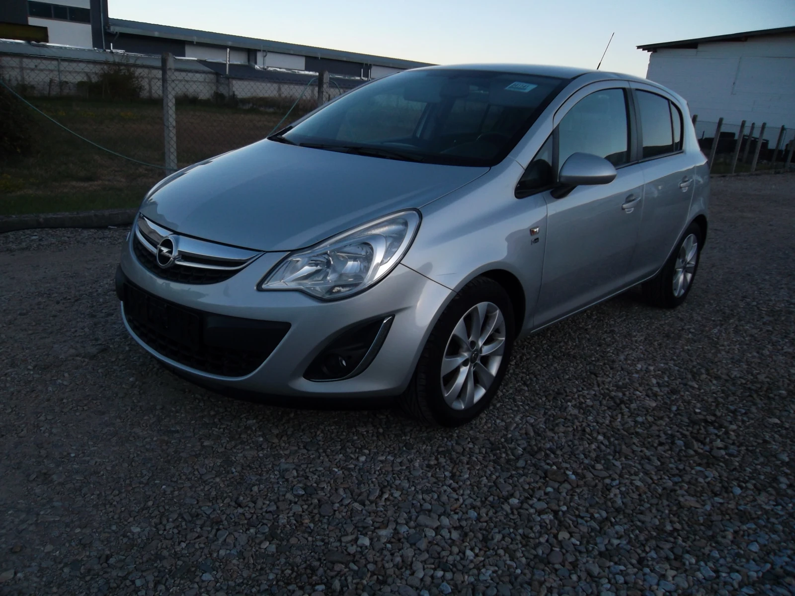 Opel Corsa 1.4I-90k.s-COSMO-full, снимка 5 - Автомобили и джипове - 56362045
