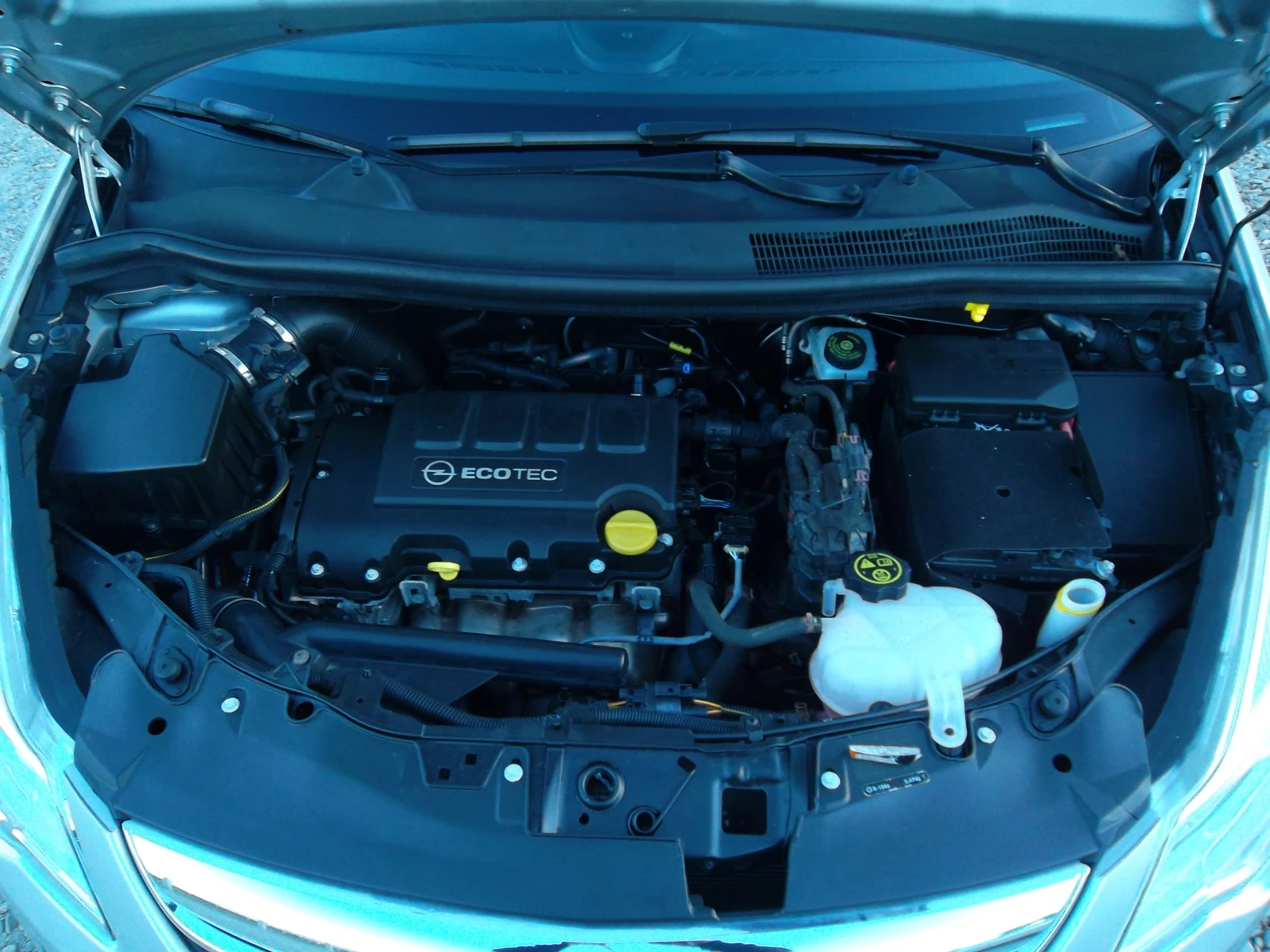 Opel Corsa 1.4I-90k.s-COSMO-full, снимка 15 - Автомобили и джипове - 56362045