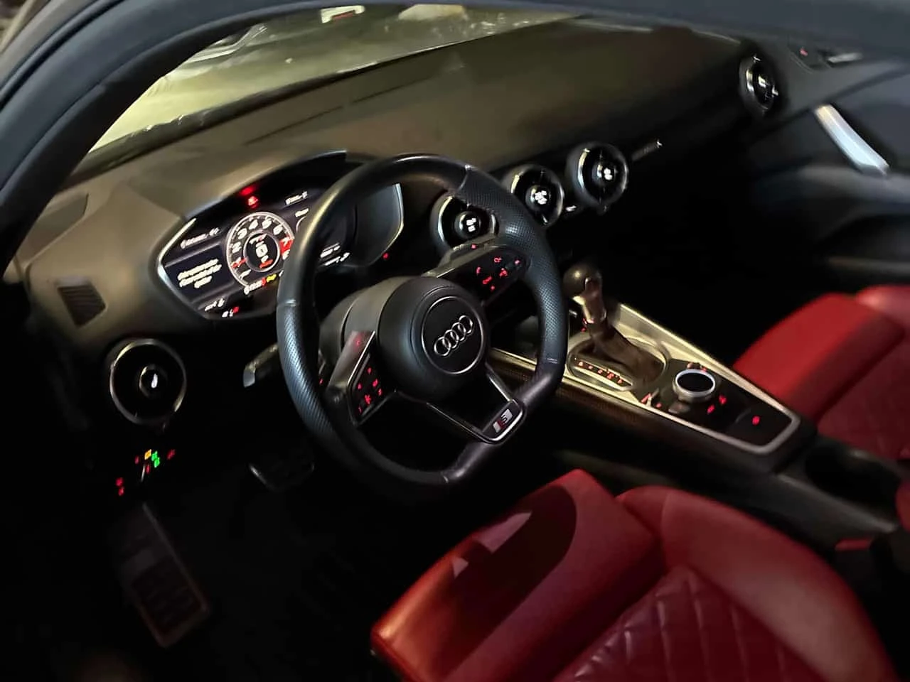Audi Tt TTS* 2.0 TFSI quattro* CARFAX* ����� �� ���������� | Mobile.bg � ����������� 5