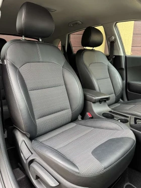 Kia Niro 1.6i* Пълна Сервизна История* 63хил.км, снимка 9