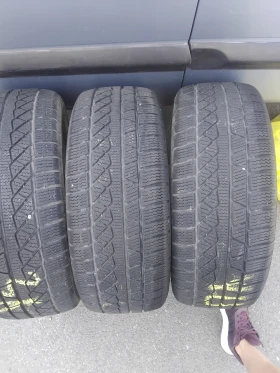 Nissan Qashqai 3броя гуми за Джип 225/45R19 Зимни 40 евро за всич - 15 € / 29.34 лв. - 45804171 2