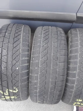 Nissan Qashqai 3броя гуми за Джип 225/45R19 Зимни 40 евро за всич - 15 € / 29.34 лв. - 45804171 3