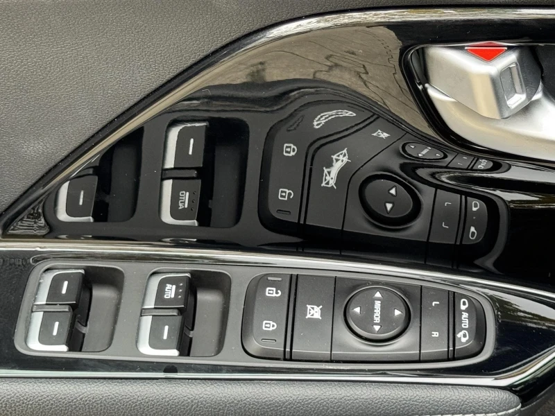 Kia Niro 1.6i* Пълна Сервизна История* 63хил.км, снимка 13 - Автомобили и джипове - 52315727