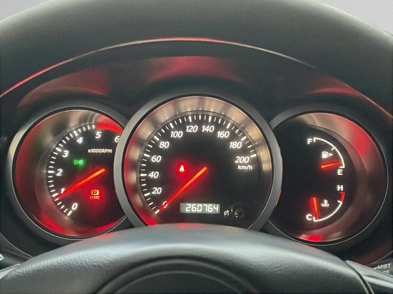 Suzuki Grand vitara 1.9D 129 hp 4X4, снимка 11 - Автомобили и джипове - 52495800