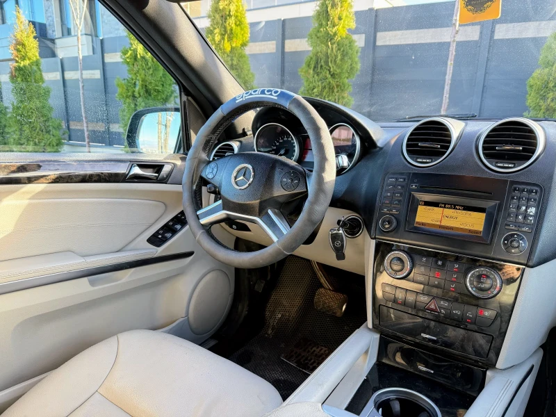 Mercedes-Benz ML 320 3.0D/224* FACELIFT* ПОДГРЕВ* MEMORI* ПАМЕТ* ЕЛ СЕД, снимка 13 - Автомобили и джипове - 52591349
