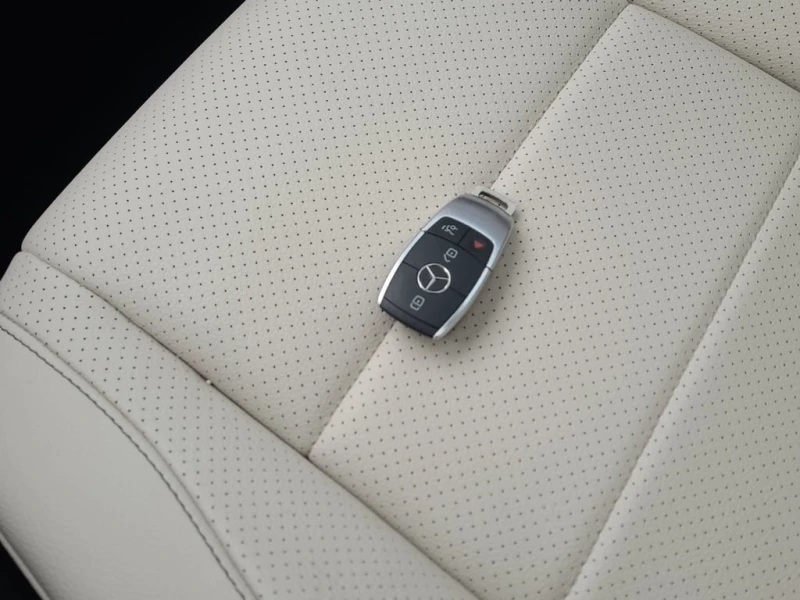 Mercedes-Benz GLE * 350 * CARFAX * ЦЕНА ДО БГ, снимка 12 - Автомобили и джипове - 52877151