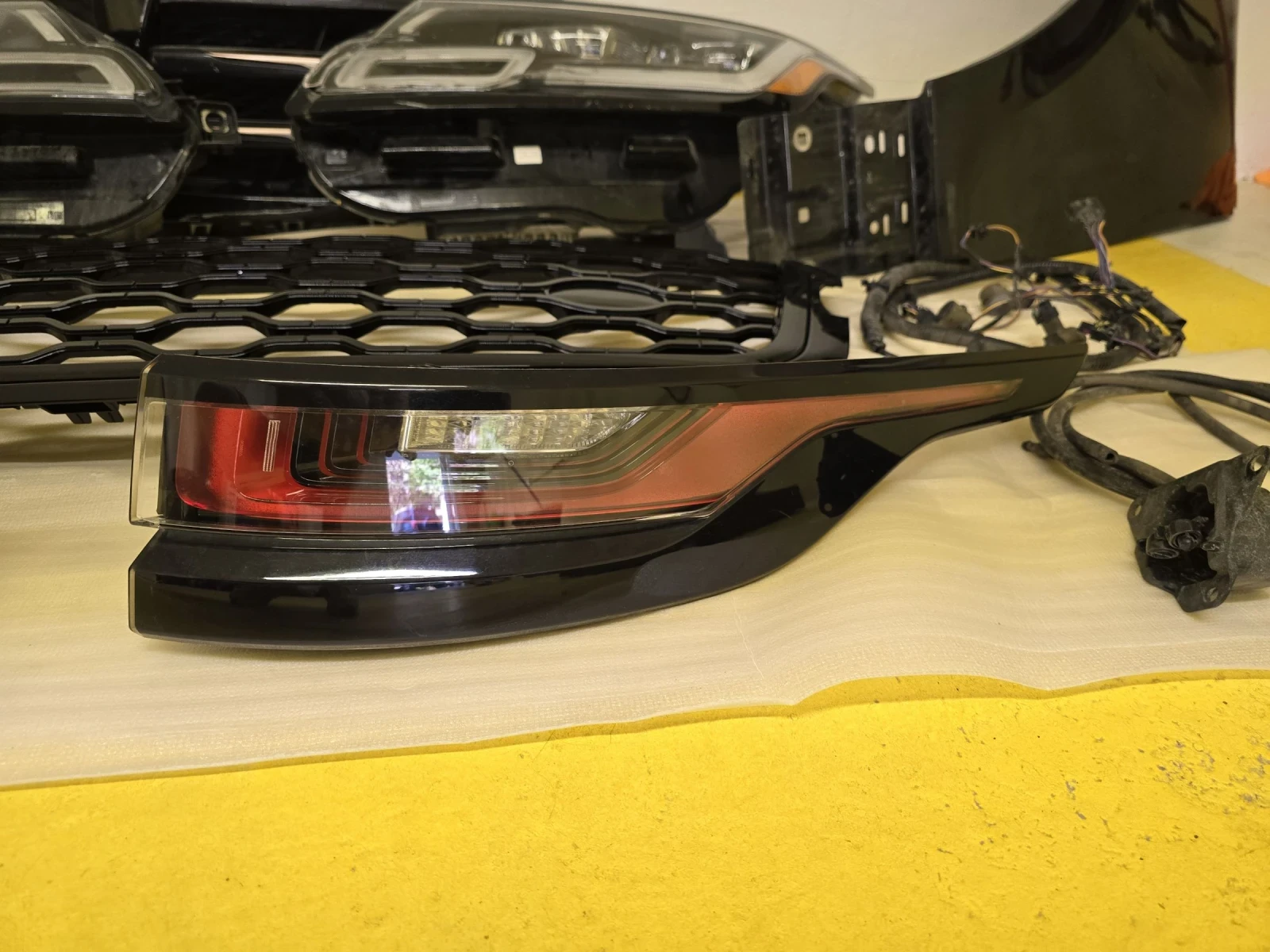 Land Rover Range Rover Velar  - изображение 3