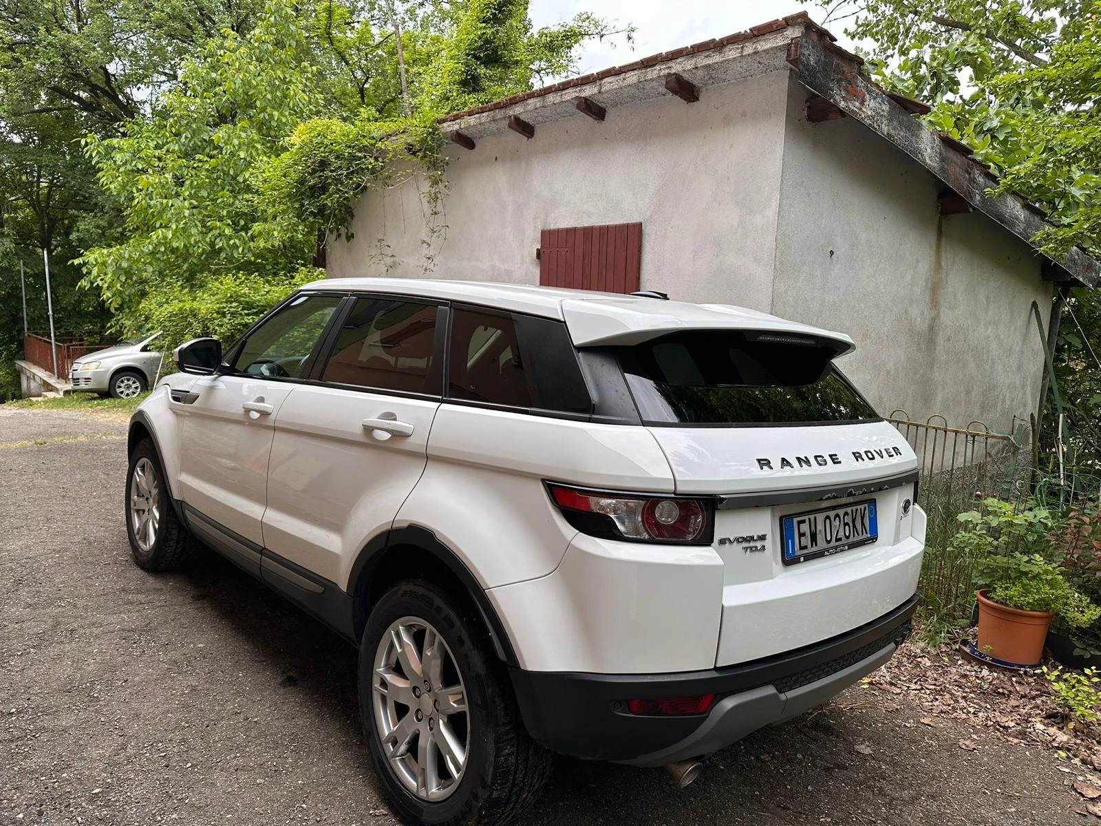 Land Rover Range Rover Evoque 2.2D AVTOMATIK  - изображение 5