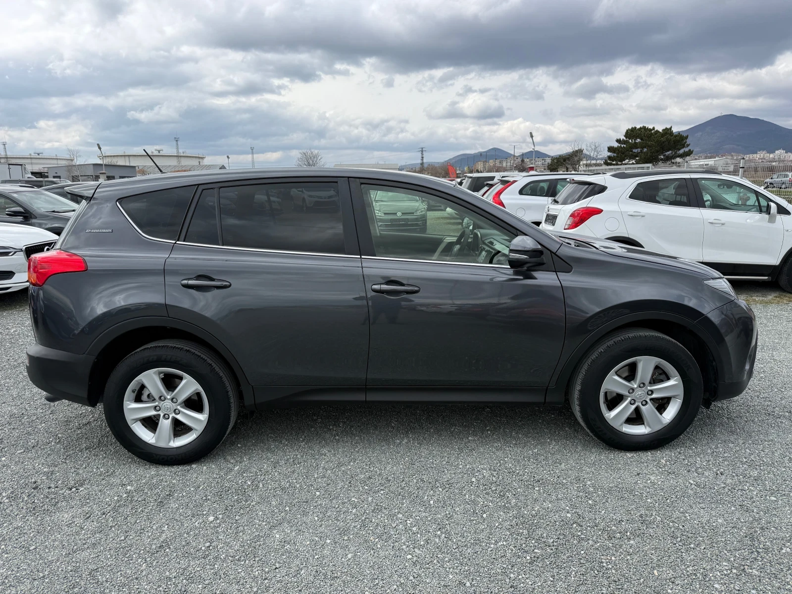 Toyota Rav4 (KATO НОВА), снимка 4 - Автомобили и джипове - 53653603