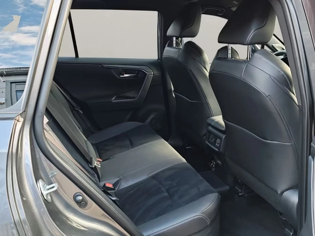 Toyota Rav4 PHEV/306HP/GR-SPORT/360/JBL/MEMO/HUD/CPLAY/400q, снимка 15 - Автомобили и джипове - 54870408