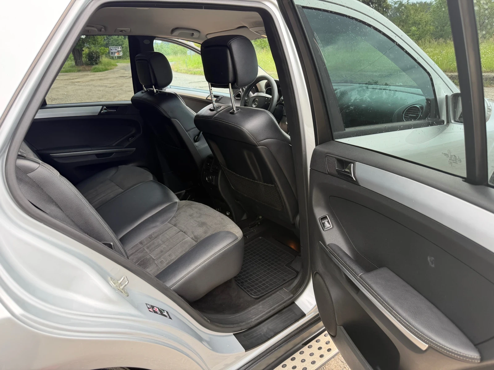 Mercedes-Benz ML 320 CDI 4 MATIC, снимка 7 - Автомобили и джипове - 54969494