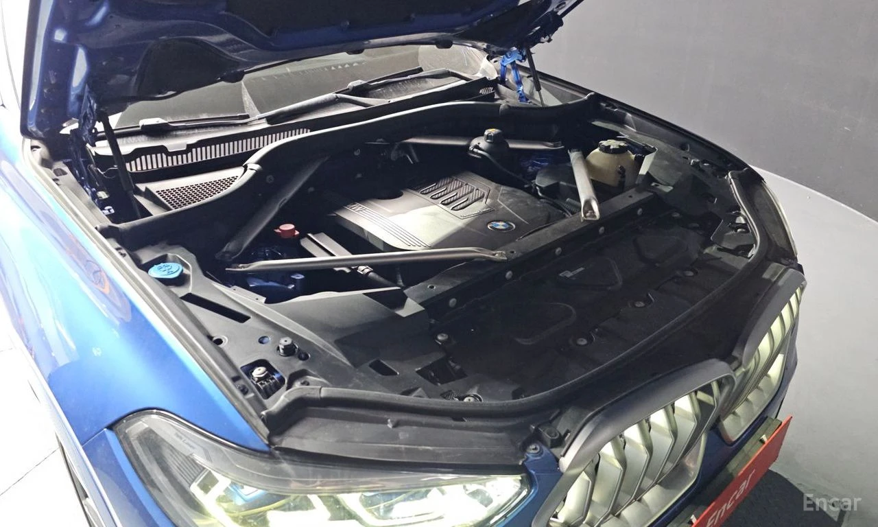 BMW X6 M* SPORT* LASER* ДИСТРОНИК* 360КАМЕРА* МАСАЖ* LANE, снимка 16 - Автомобили и джипове - 55003628