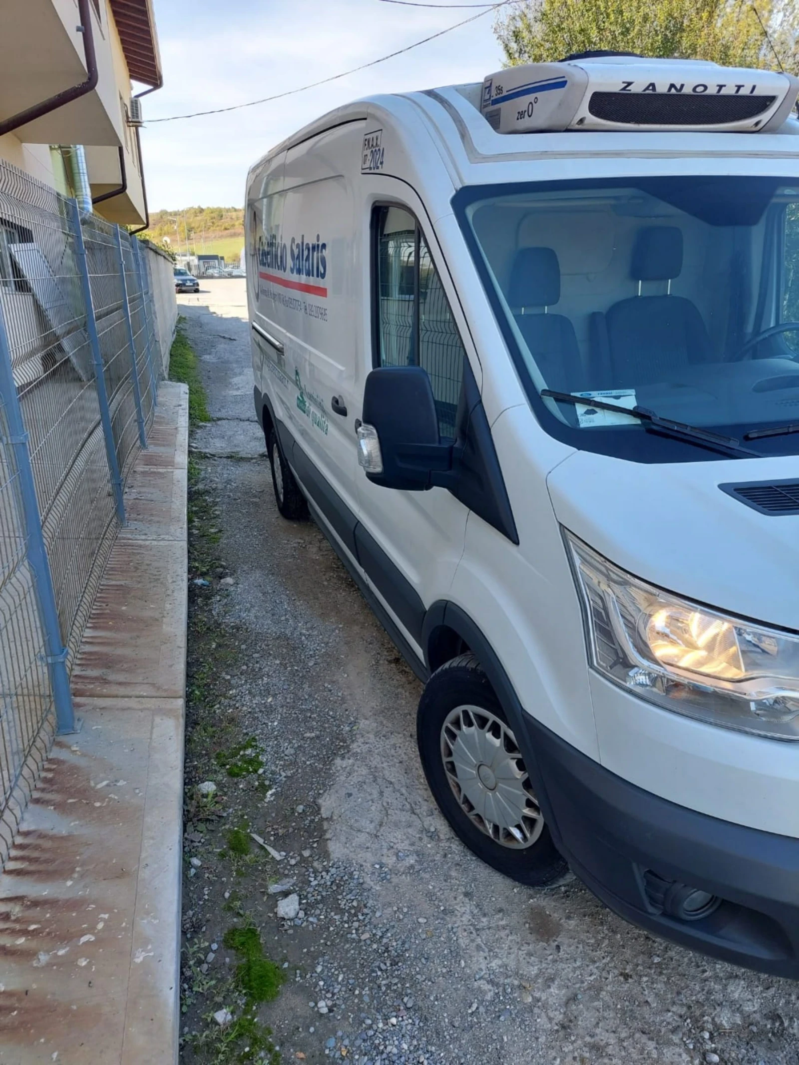 Ford Transit 2, 0 dizel - изображение 2