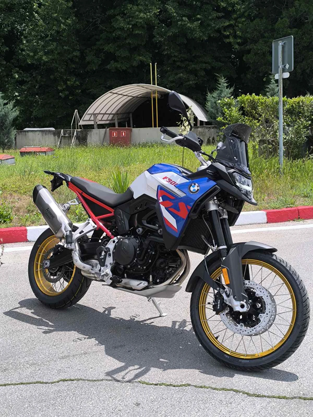 BMW F 900GS