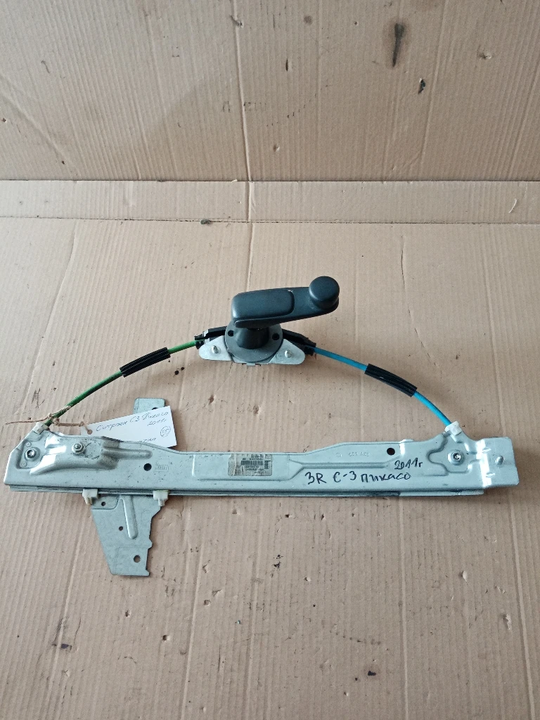 Задна дясна ръчна машинка стъклоповдигач Ситроен Ц3 Пикасо 