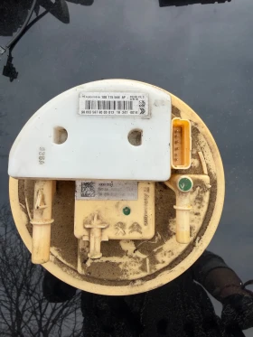 Peogeot 3008 2018г горивна помпа 9809358780