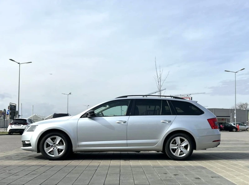 Skoda Octavia, снимка 4 - Автомобили и джипове - 47381104