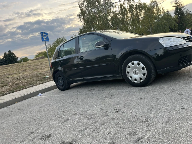 VW Golf 1.9 TDI, снимка 8 - Автомобили и джипове - 47357251