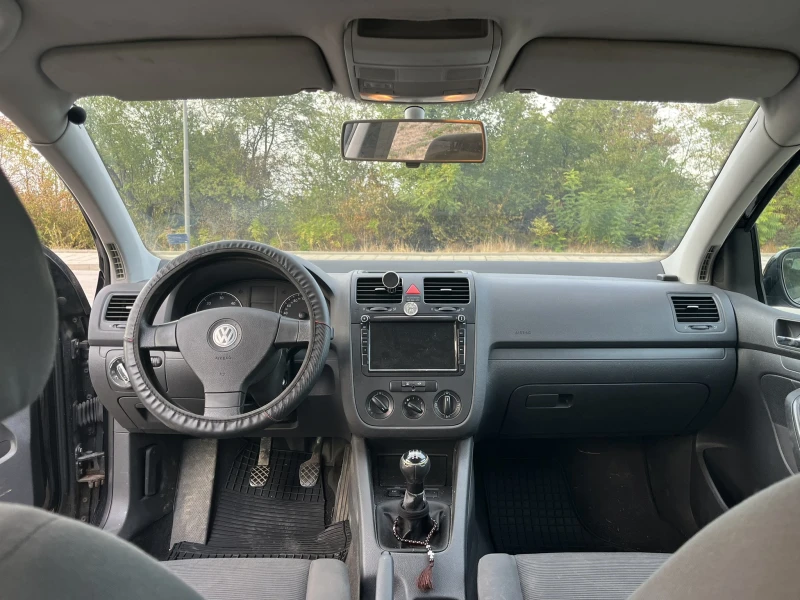 VW Golf 1.9 TDI, снимка 3 - Автомобили и джипове - 47357251