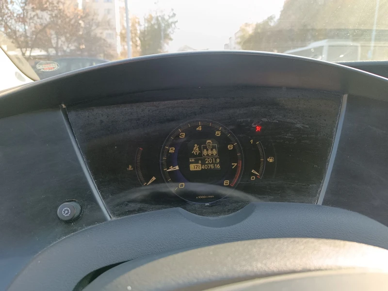 Honda Civic 1.8 VTEC , 6 скорости , снимка 11 - Автомобили и джипове - 47914017