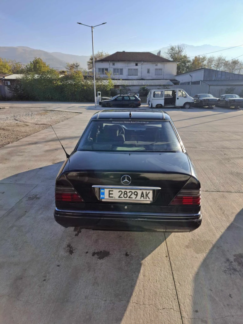 Mercedes-Benz 124, снимка 4 - Автомобили и джипове - 48009620