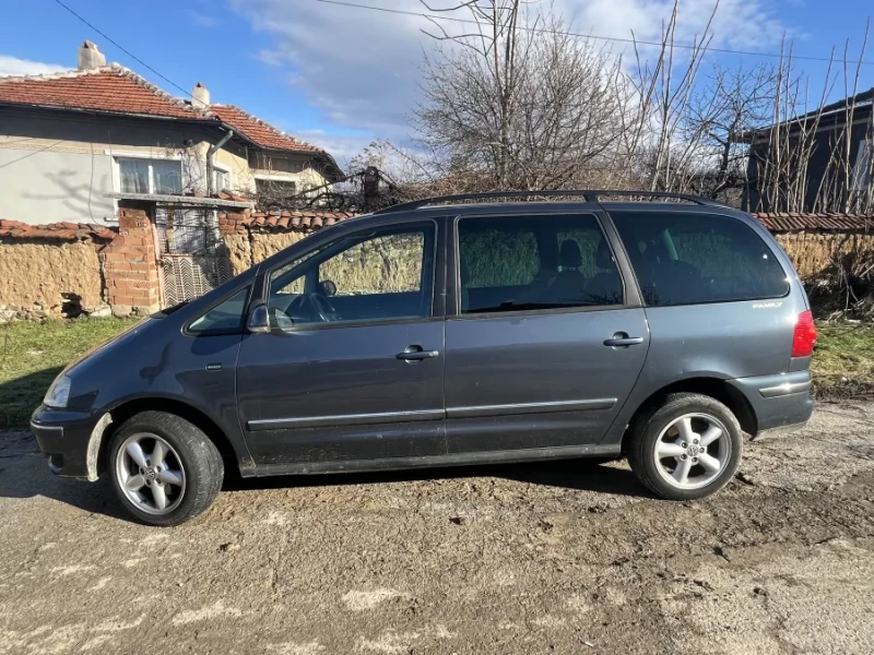 VW Sharan, снимка 2 - Автомобили и джипове - 48825111