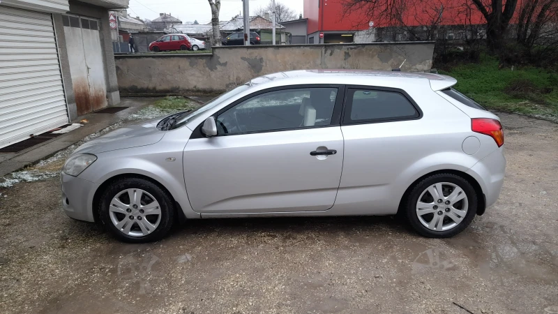 Kia Ceed, снимка 3 - Автомобили и джипове - 48966901