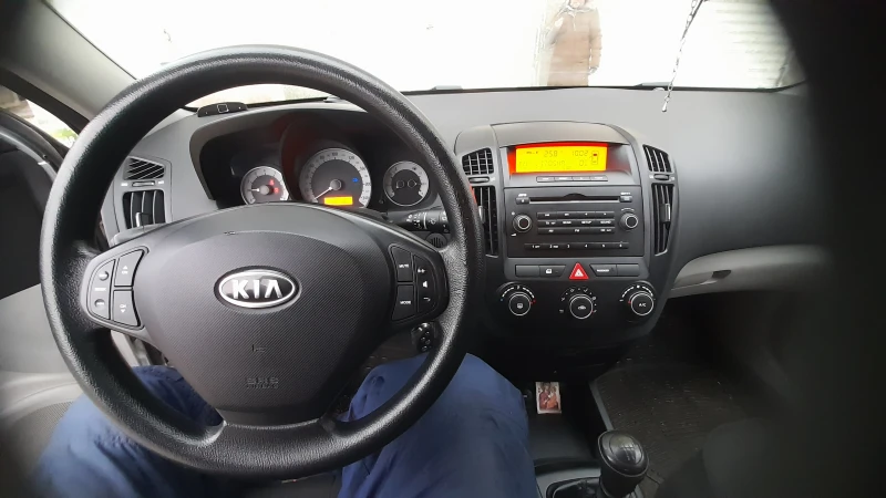 Kia Ceed, снимка 7 - Автомобили и джипове - 48966901