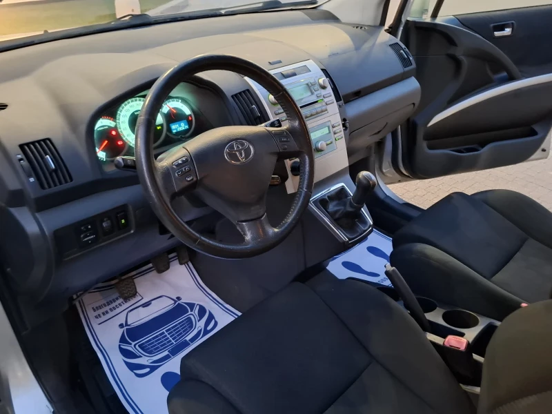 Toyota Corolla verso 2.0D4D* (116кс)* * * HOB BHOC* * * , снимка 15 - Автомобили и джипове - 49441553