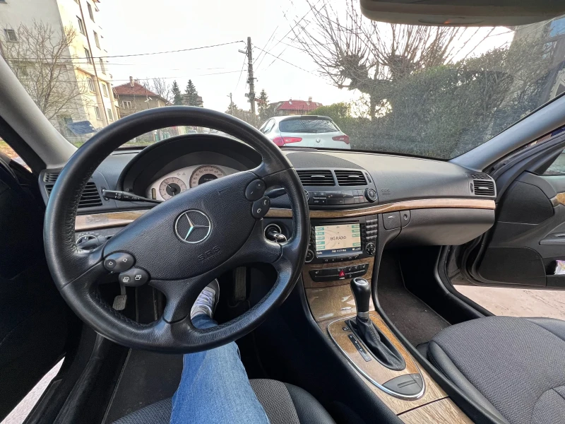 Mercedes-Benz E 320 W211, снимка 10 - Автомобили и джипове - 49508059