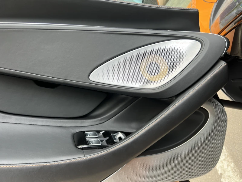 McLaren GT S/ CERAMIC/ CARBON/ B&W/ LIFT/ CAMERA/ , снимка 8 - Автомобили и джипове - 49844173