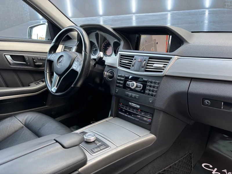 Mercedes-Benz E 500 AMG Packet , снимка 13 - Автомобили и джипове - 51830440