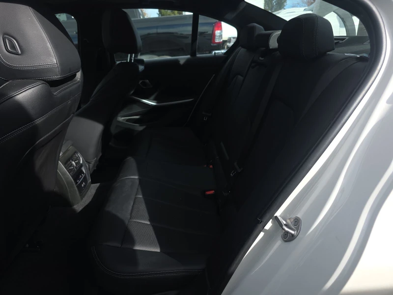 BMW 330 * Фиксирана Цена* , снимка 11 - Автомобили и джипове - 52495812