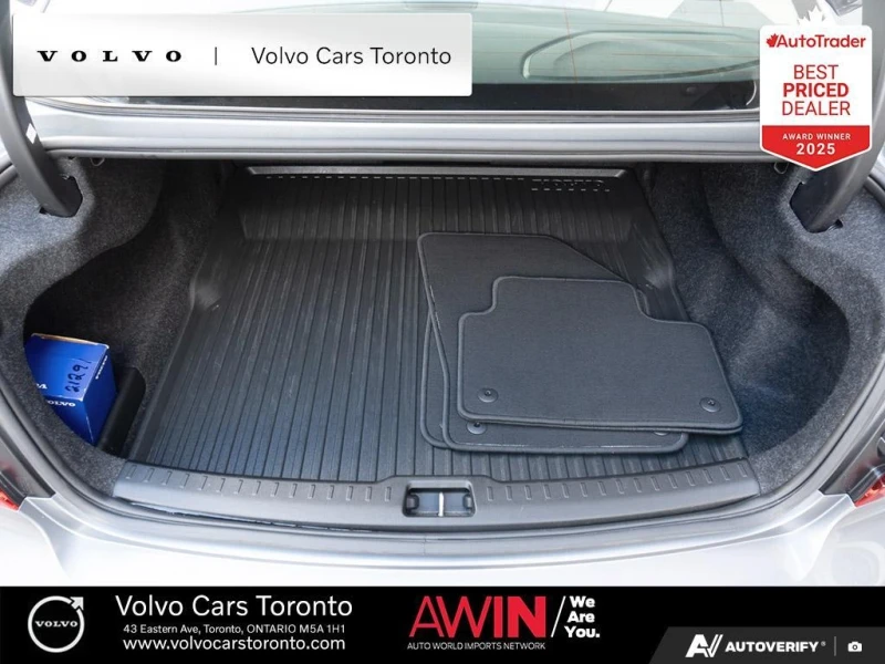 Volvo S60 * T5 AWD Momentum | Climate | Premium | 21&#34; wh, снимка 12 - Автомобили и джипове - 52725912