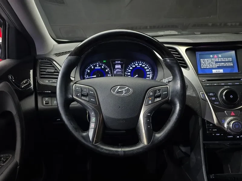 Hyundai Grandeur 2.4, снимка 14 - Автомобили и джипове - 54626077