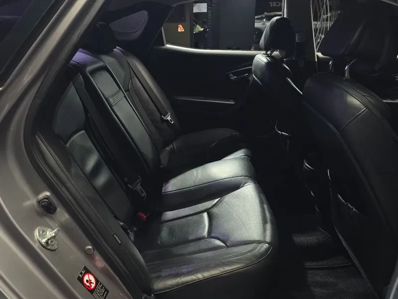 Hyundai Grandeur 2.4, снимка 13 - Автомобили и джипове - 54626077