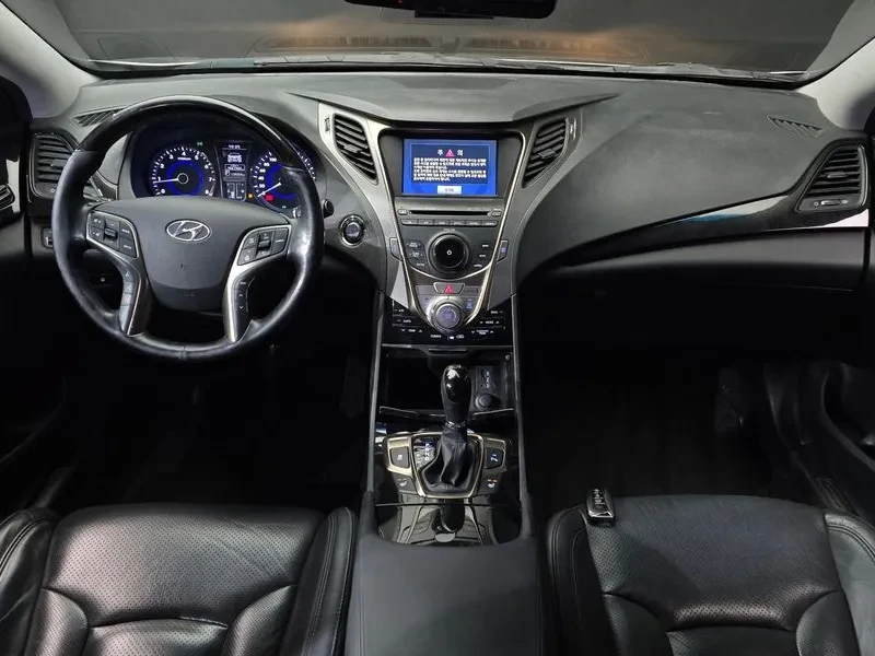 Hyundai Grandeur 2.4, снимка 7 - Автомобили и джипове - 54626077
