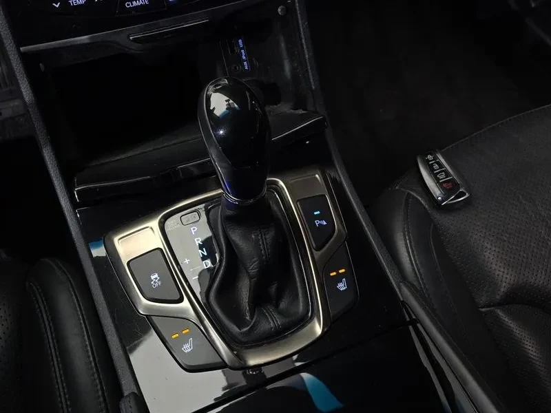 Hyundai Grandeur 2.4, снимка 9 - Автомобили и джипове - 54626077