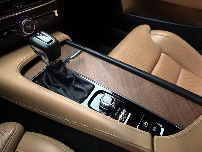 Volvo S90 T5 Inscription, снимка 9 - Автомобили и джипове - 55738177
