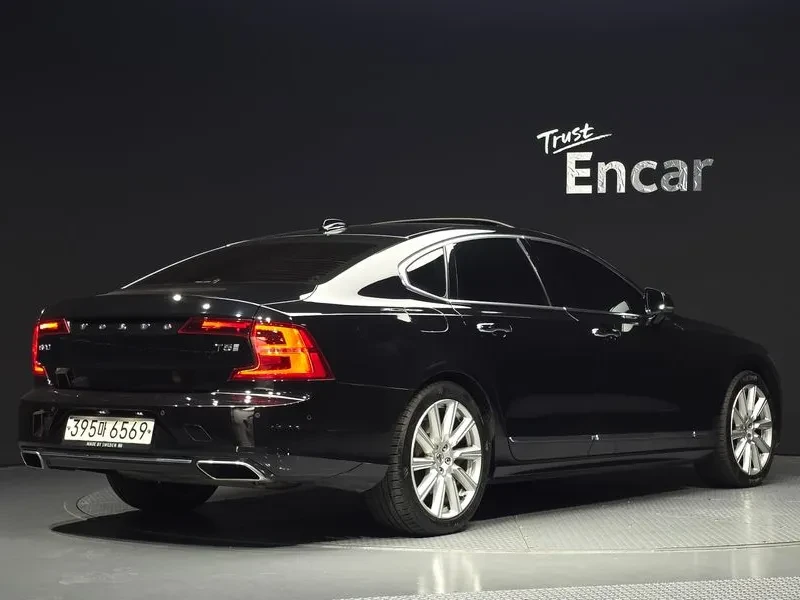 Volvo S90 T5 Inscription, снимка 2 - Автомобили и джипове - 55738177