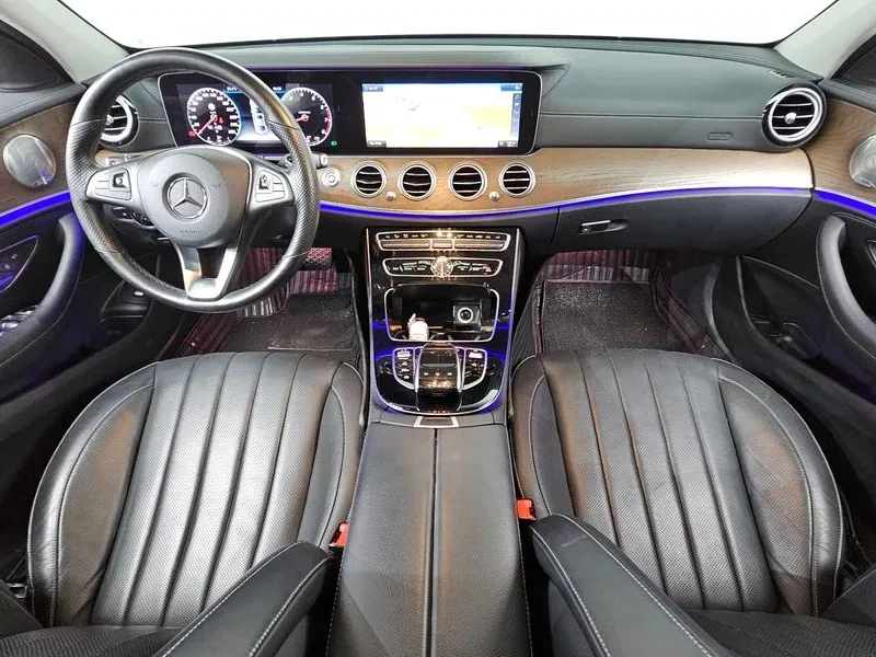 Mercedes-Benz E 300 4Matic Exclusive, снимка 7 - Автомобили и джипове - 55991723