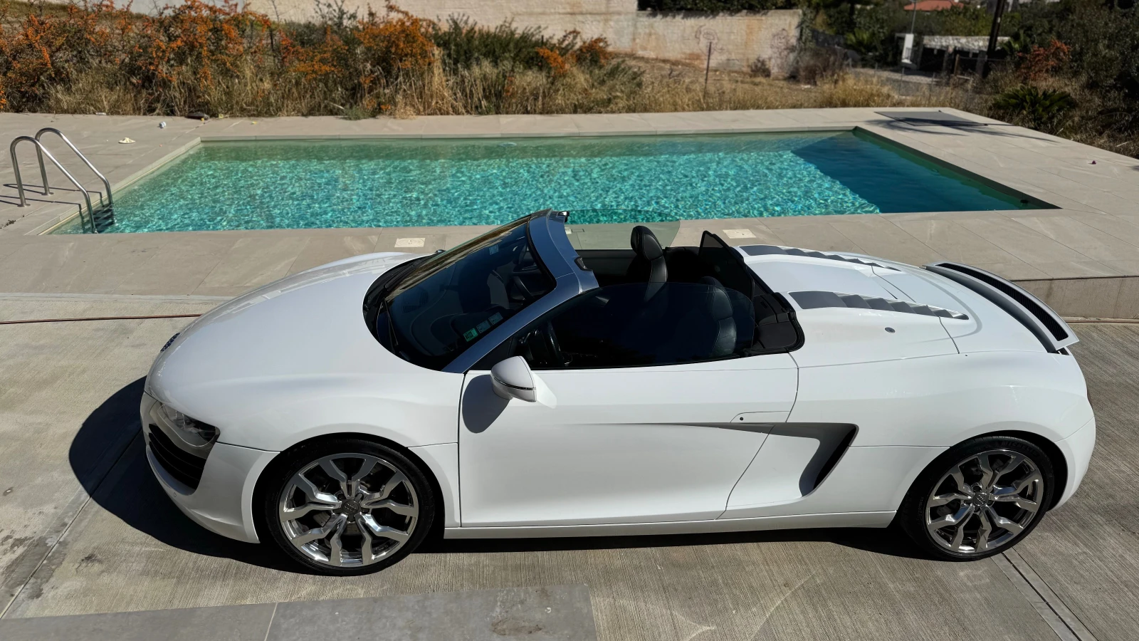 Audi R8 Spyder - изображение 5