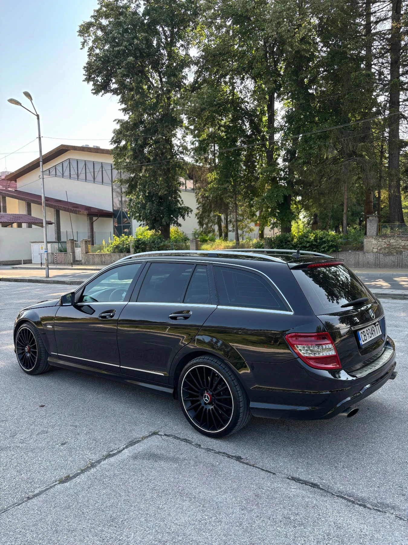 Mercedes-Benz C 320 AMG - изображение 3
