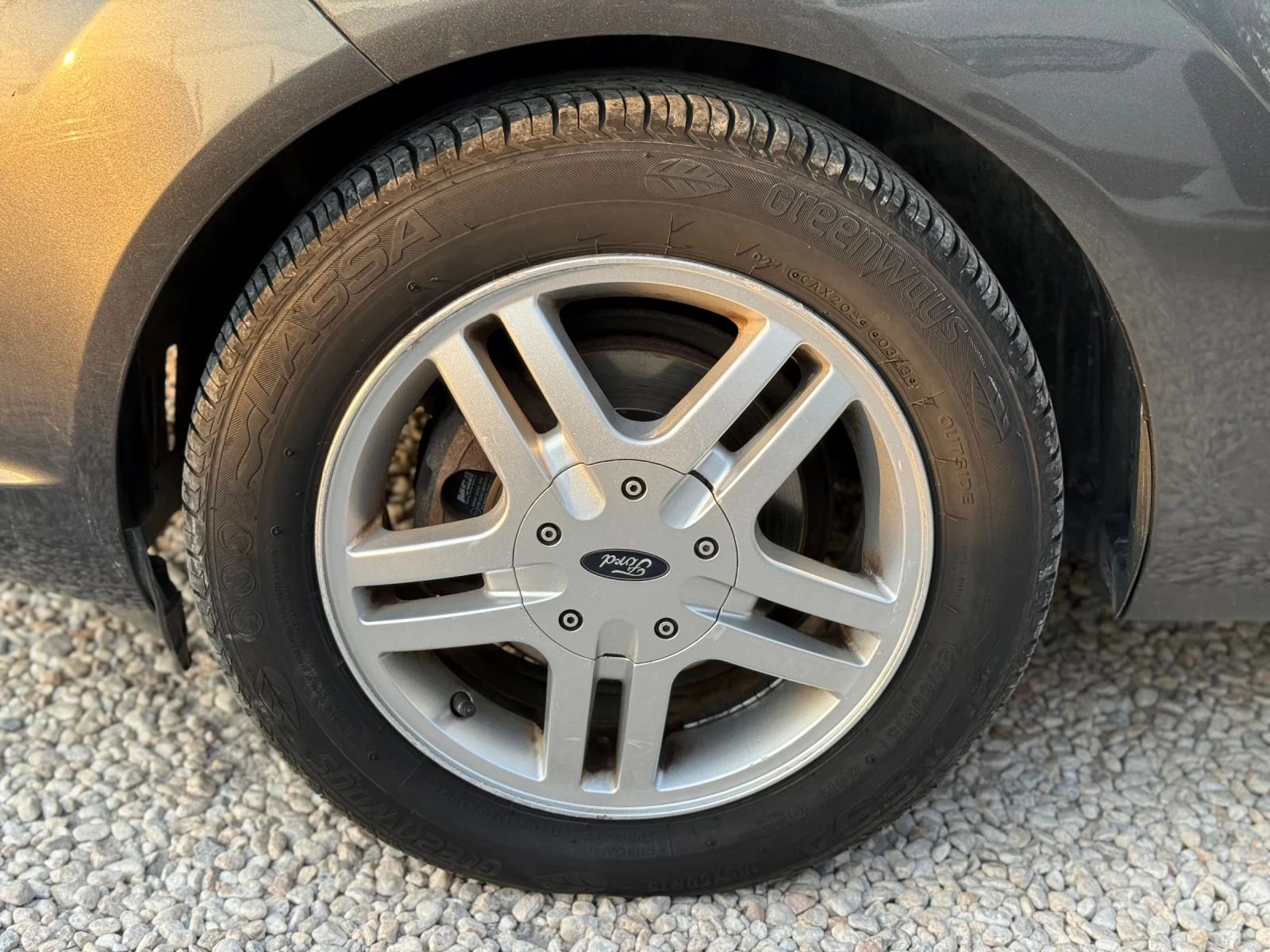 Ford Fiesta 1.6i АВТОМАТИК - изображение 4